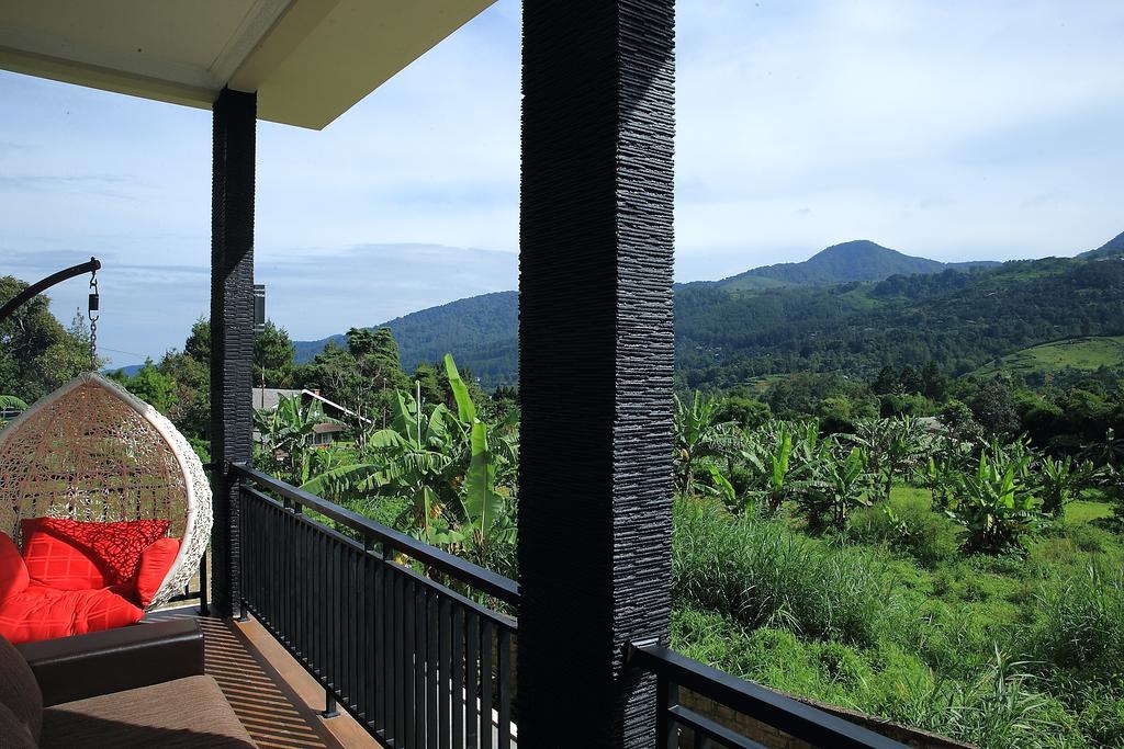 Avilla Puncak Buitenkant foto