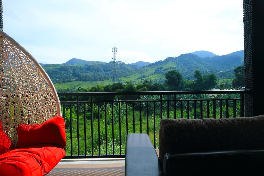 Avilla Puncak Buitenkant foto